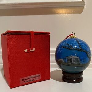 Jefferson Memorial Reverse Hand Painted (Eglemise) Ornament Winward Corp.